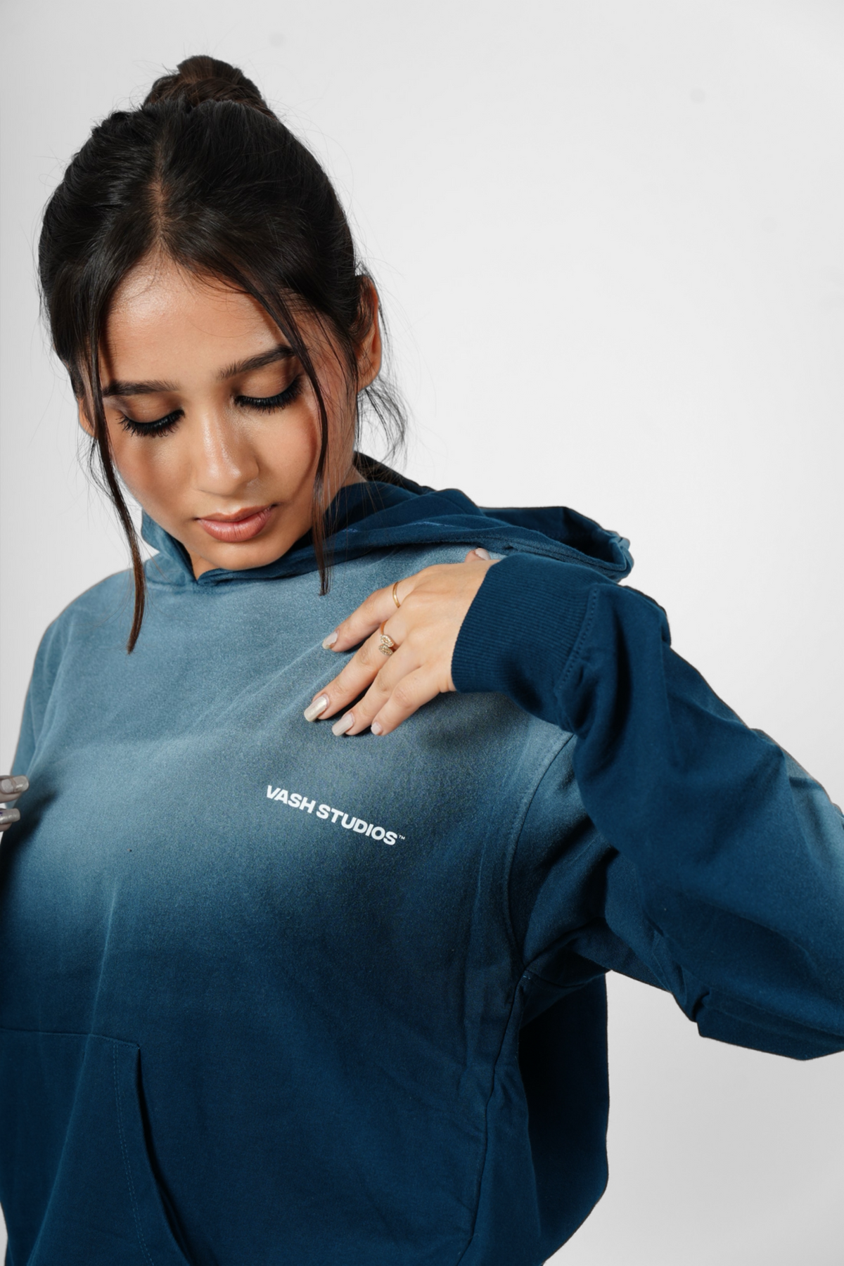 BASIC OCEAN BLUE SUNFADED HOODIE